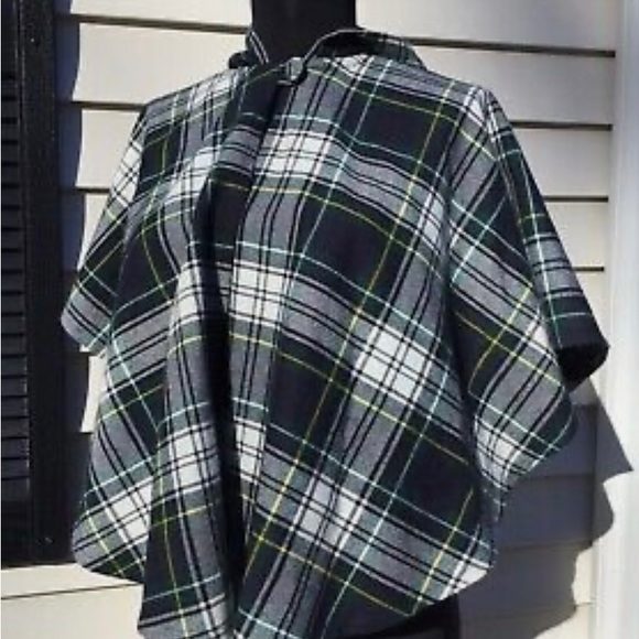 Child’s Wool Tartan Cape M - Picture 1 of 8